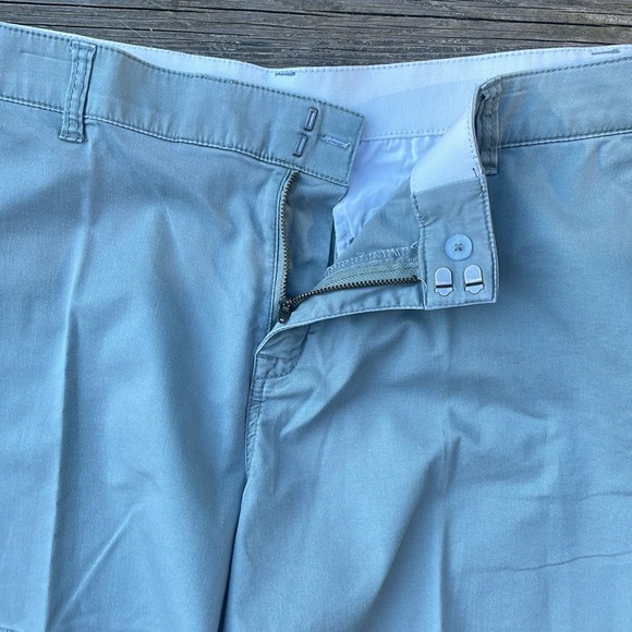 Lane Bryant Womens  Pocket Mid Rise Classy Flat Front Chino Shorts 20 - Picture 4 of 6